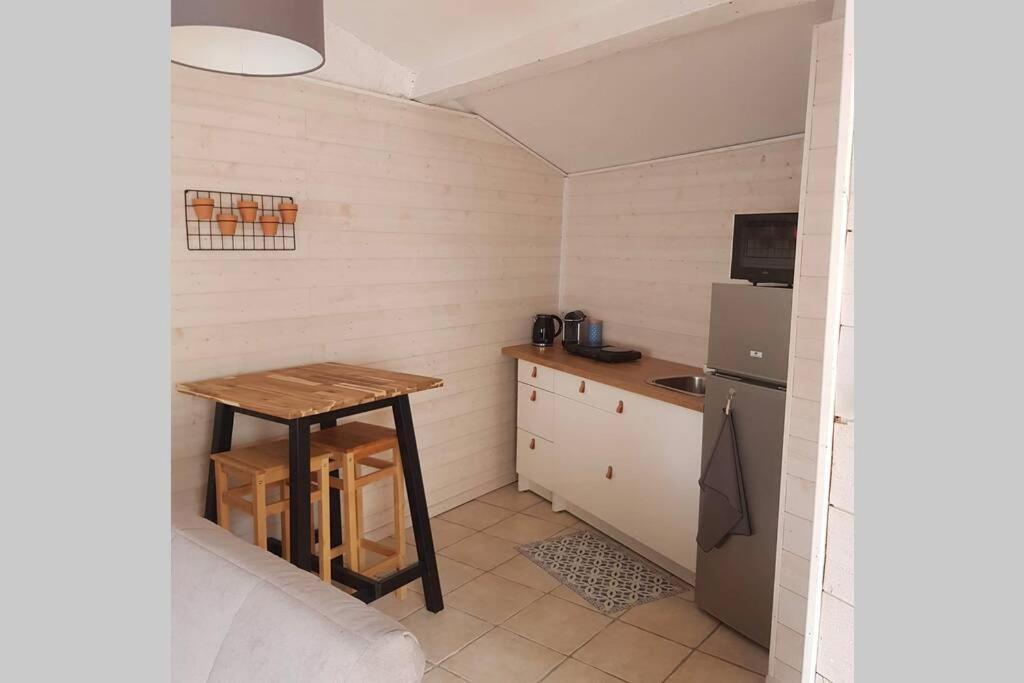Maisonnette En Pierre Independante De 20 M2 Saint-Cirgues-sur-Couze Exterior foto